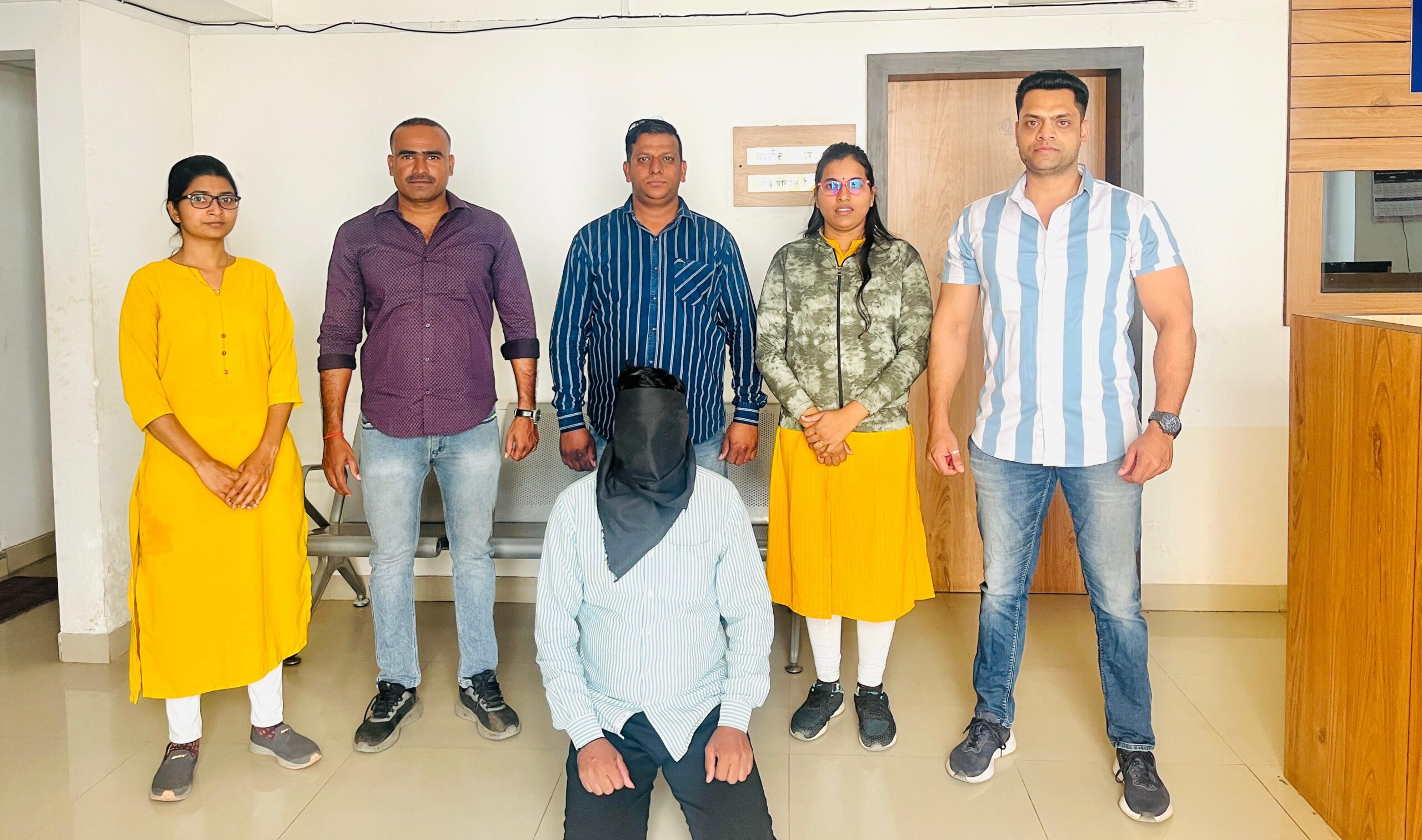 वाघोली येथे एक तडीपार आरोपी जेरबंद ; गुन्हे शाखा युनिट ६ ची उल्लेखनीय कामगिरी