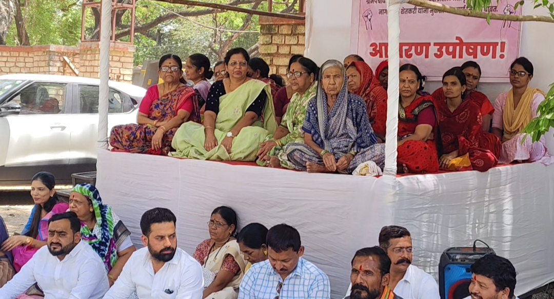 अप्पर तहसील लोणी काळभोर येथे नागरिकांच्या आंदोलन.