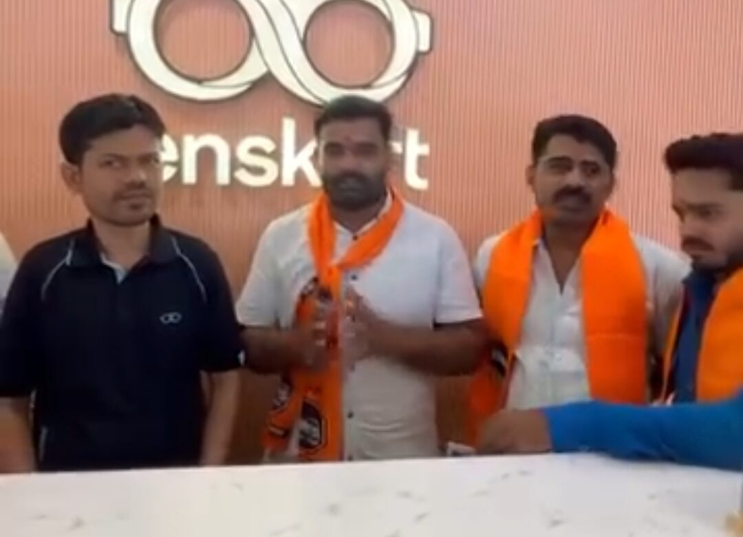 टिकली व टिळा धागा चालणार नाही पण हिजाब चालेल असा धार्मिक तेढ निर्माण करणाऱ्या लेन्स कार्ड lenskart या कंपनीचा मनसे कडून जाहीर निषेध